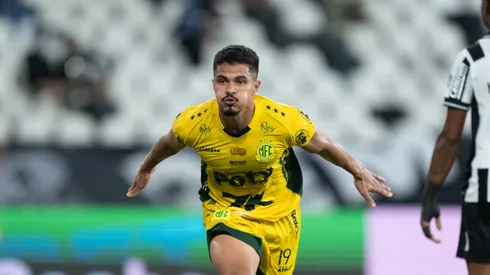 Lucas Ramon recebeu proposta de rival antes do acerto com o São Paulo – Jorge RodriguesAGIF
