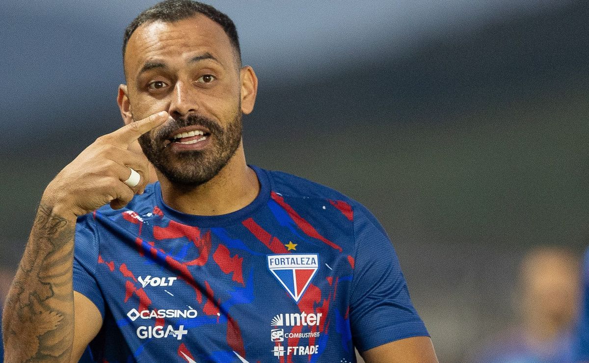 Santos acerta contratação de Moisés por R$ 12 milhões e aguarda exames para anunciar reforço do ataque