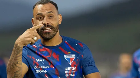 SP – BRAGANCA PAULISTA – 26/11/2025 – BRASILEIRO A 2025, BRAGANTINO X FORTALEZA – MOISES jogador do Fortaleza durante partida contra o Bragantino no estadio Cicero De Souza Marques pelo campeonato Brasileiro A 2025. Foto: Joisel Amaral/AGIF
