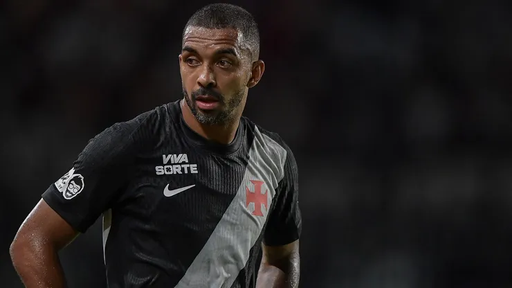 Paulo Henrique perde espaço no Vasco e viu Puma Rodríguez assumir lateral direita - Thiago RibeiroAGIF