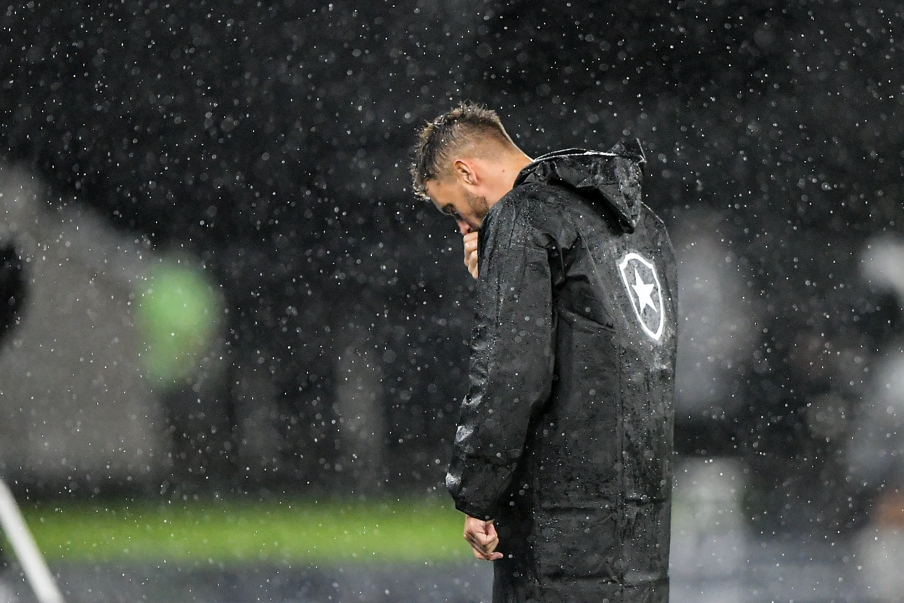 RJ – RIO DE JANEIRO – 01/02/2026 – CARIOCA 2026, BOTAFOGO X FLUMINENSE – Martin Anselmi tecnico do Botafogo durante partida contra o Fluminense no estadio Engenhao pelo campeonato Carioca 2026. Foto: Thiago Ribeiro/AGIF