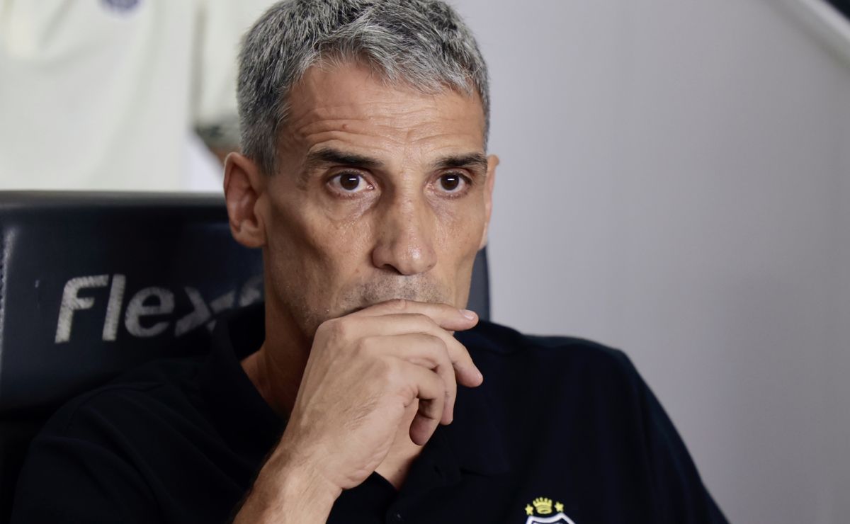 Escalação do Santos: Vojvoda surpreende e indica mudanças pontuais no time contra o Noroeste