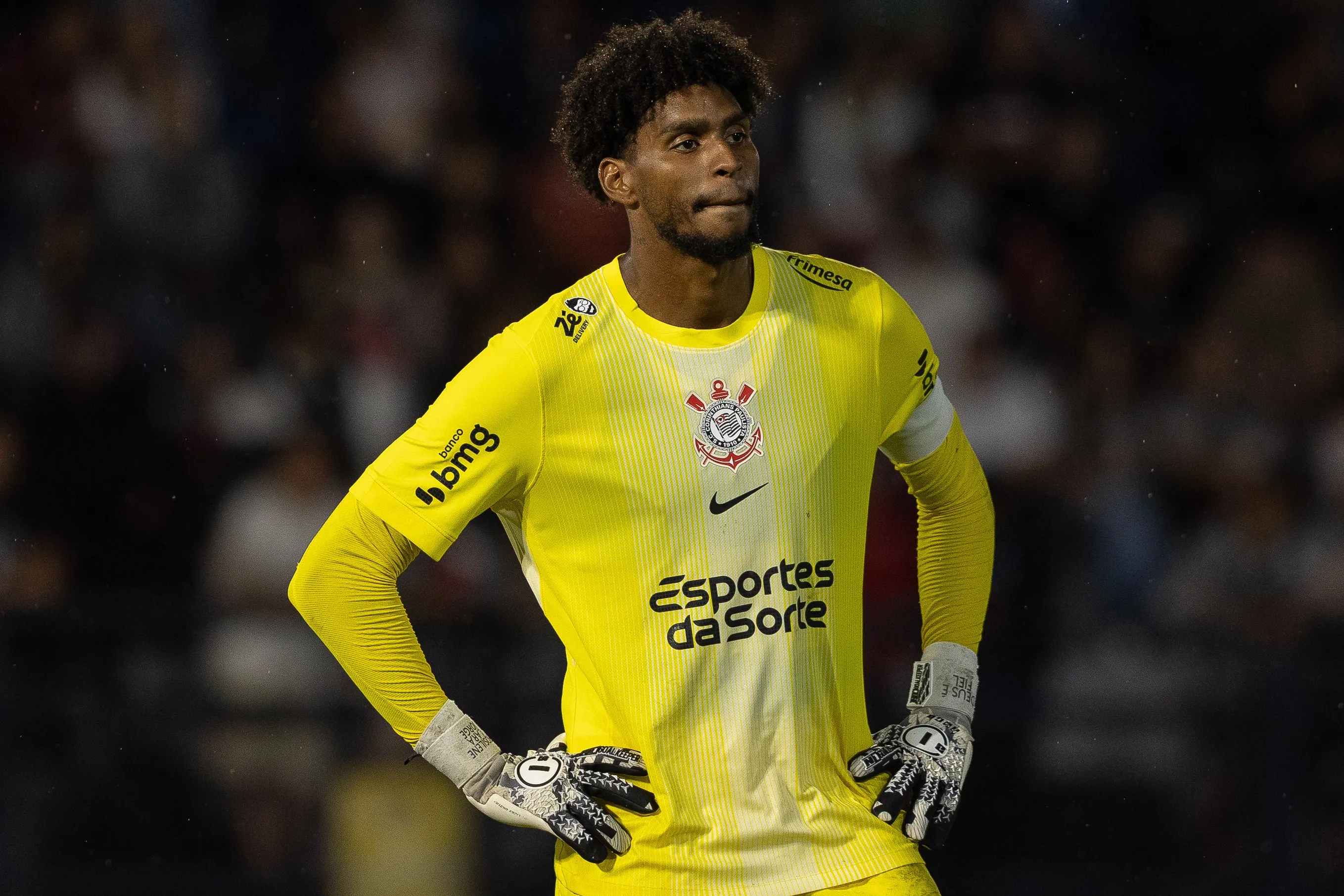 SP – BRAGANCA PAULISTA – 15/01/2026 – PAULISTA 2026, BRAGANTINO X CORINTHIANS – Hugo goleiro do Corinthians lamenta gol sofrido durante  partida contra o Bragantino no estadio Cicero De Souza Marques pelo campeonato Paulista 2026. Foto: Joisel Amaral/AGIF