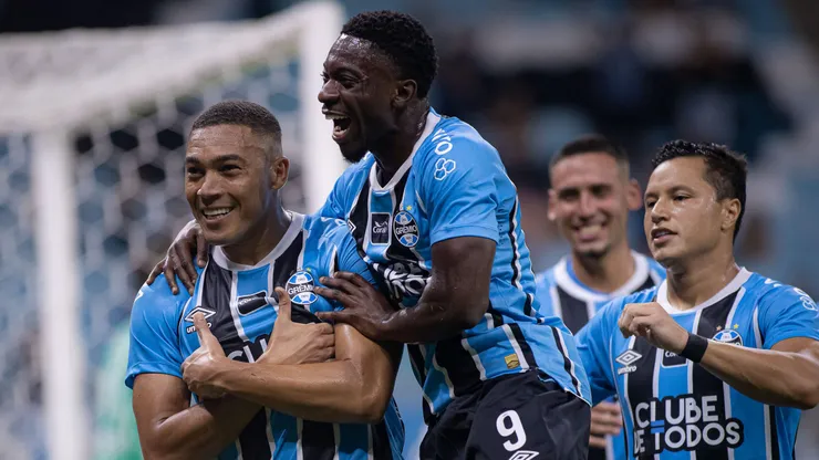 Grêmio comemorando gol. Foto: Maxi Franzoi/AGIF
