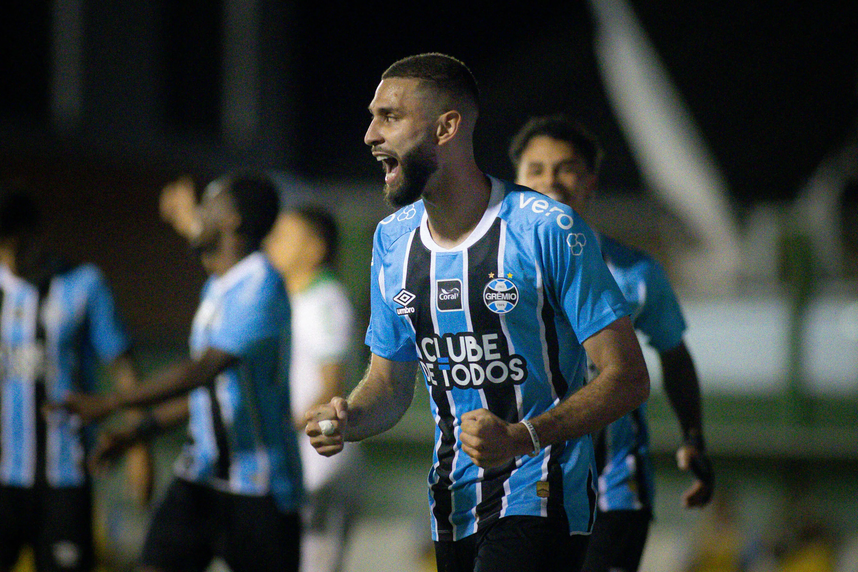 Wagner Leonardo comemora gol contra o Avenida. Foto: Maxi Franzoi/AGIF