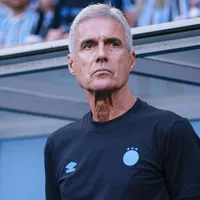Luís Castro defende que Grêmio tenha dois times
