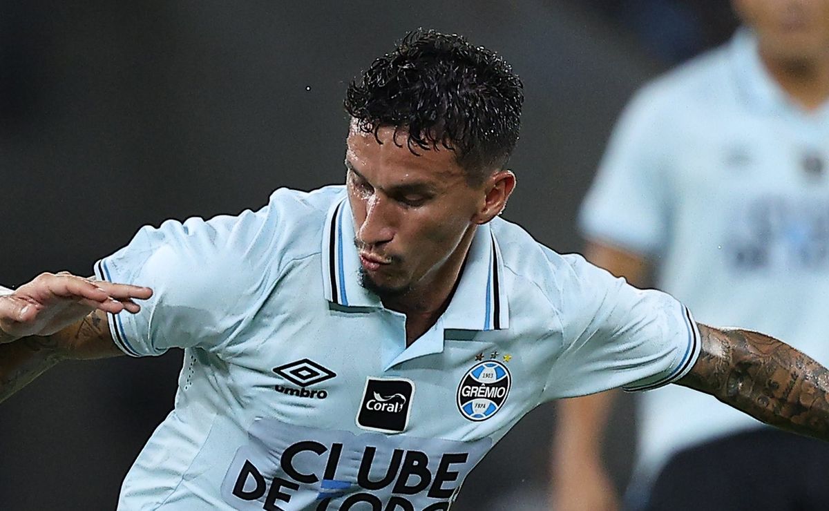 Grêmio coloca Dodi na lista de negociáveis após perder espaço e avalia saída em caso de proposta