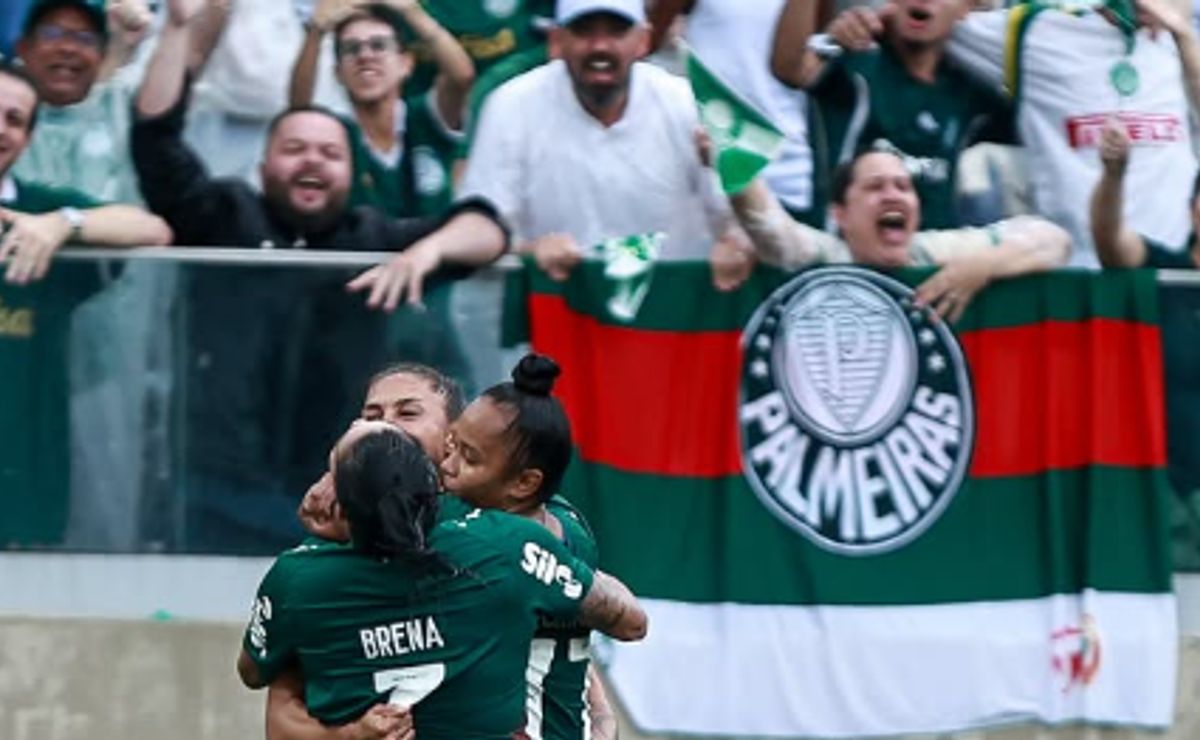 Palmeiras bate o Corinthians nos pênaltis e conquista título inédito da Supercopa Feminina