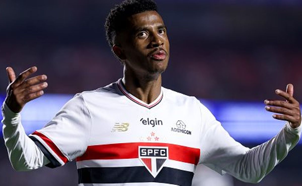 Flamengo avalia acelerar contratação de Marcos Antônio após lesão de Jorginho e possível saída de Allan