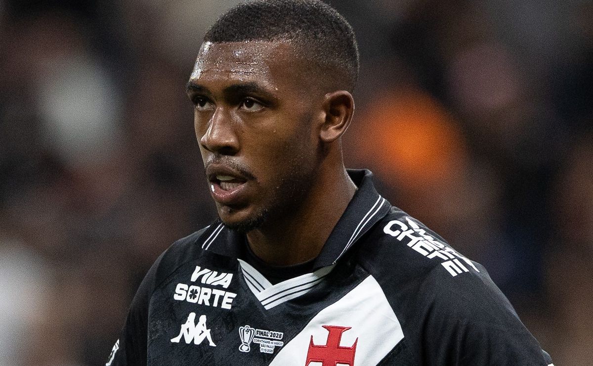 Ex-Vasco, Rayan recebe puxão de orelha de técnico do Bournemouth mesmo após marcar na Inglaterra