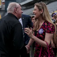 Leila Pereira, presidente do Palmeiras, cutuca ao vivo a Rede Globo