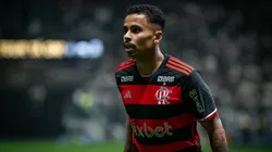 Santos leva 'chapéu' do Corinthians e fica distante de contratar meio-campista Allan. Foto: Fernando Moreno/AGIF