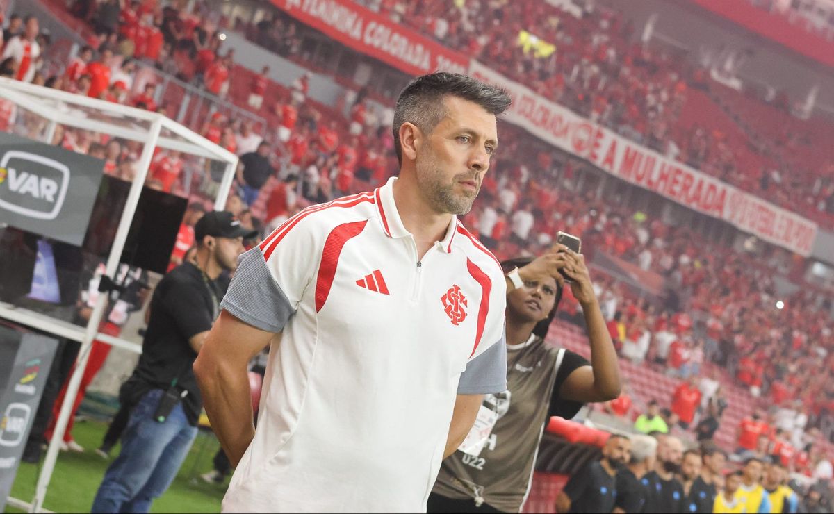 Inter mira até quatro reforços antes do fim da janela e acelera negociações no mercado