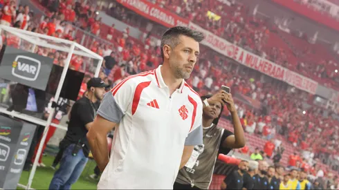 Pezzolano, técnico do Inter em partida pelo campeonato gaúcho (Foto: Ricardo Duarte / Internacional)
