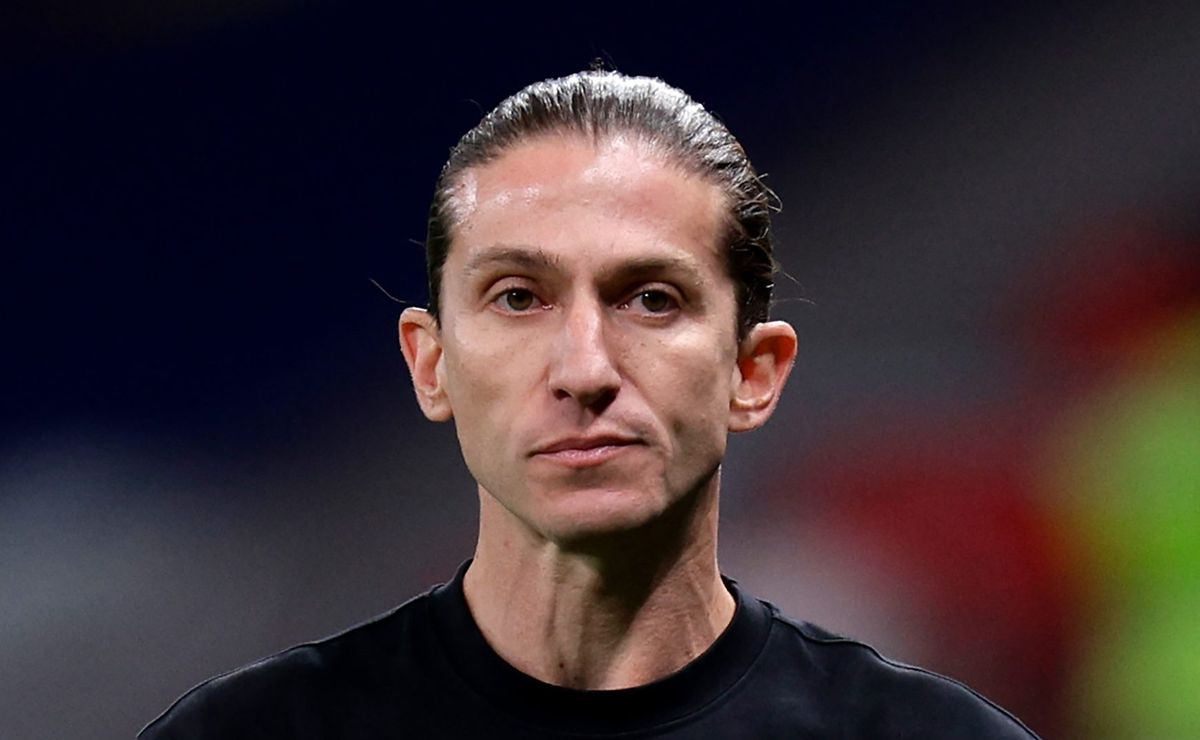 Flamengo vence o Sampaio Corrêa e Filipe Luís mostra evolução tática no corredor direito