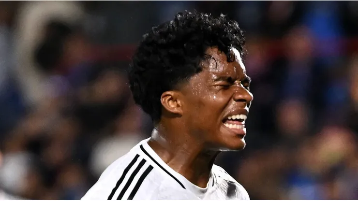 Endrick é expulso em vitória do Lyon sobre o Nantes na França