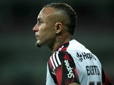 Cebolinha sai na cara do gol, mas perde chance para o Flamengo