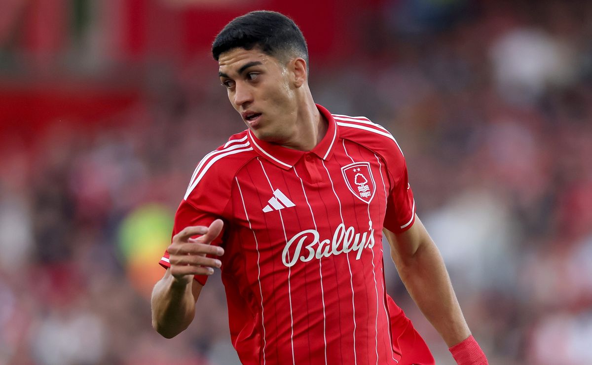 Santos não faz movimentação por Jair e trata com cautela qualquer chance de contratá-lo