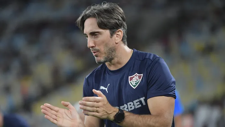 Zubeldía é o técnico do Fluminense. Foto: Thiago Ribeiro/AGIF