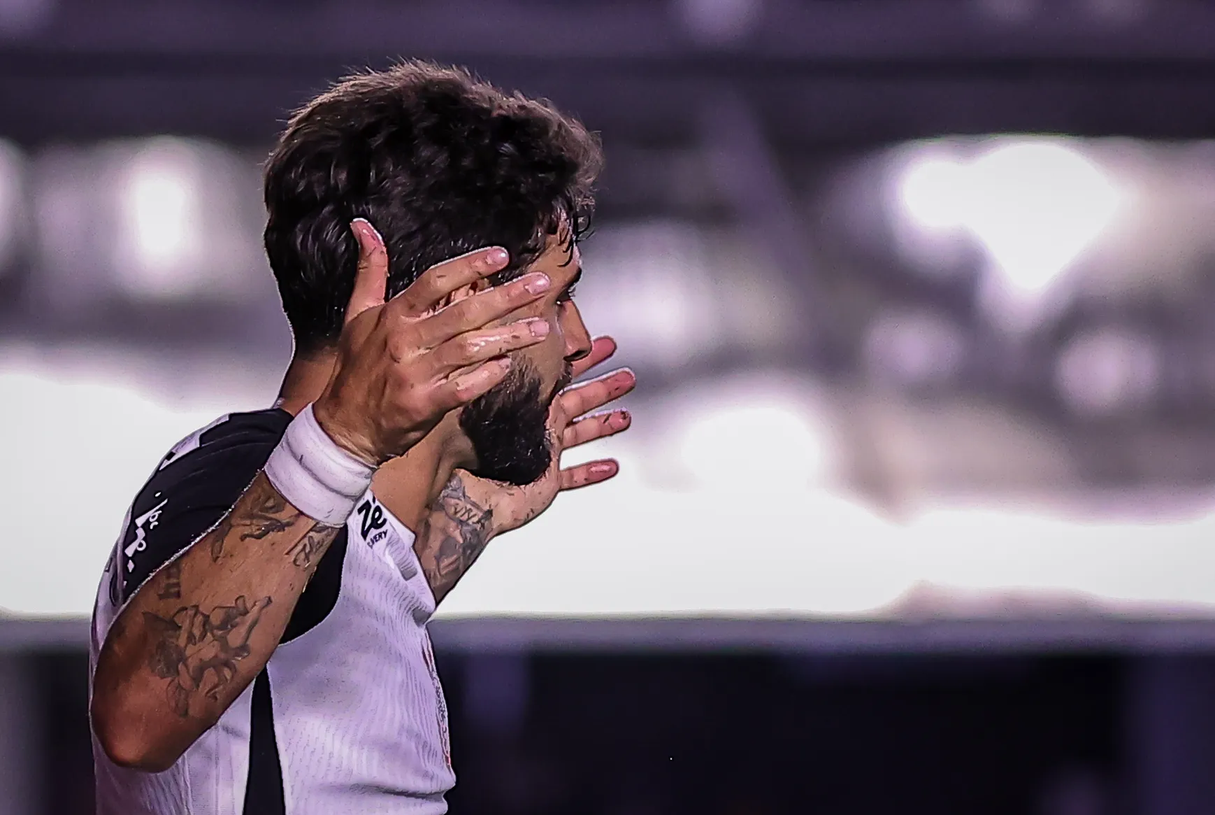 SP – SANTOS – 28/01/2026 – BRASILEIRO A 2026, CORINTHIANS X BAHIA – Yuri Alberto jogador do Corinthians durante partida contra o Bahia no estadio Vila Belmiro pelo campeonato Brasileiro A 2026. Foto: Fabio Giannelli/AGIF