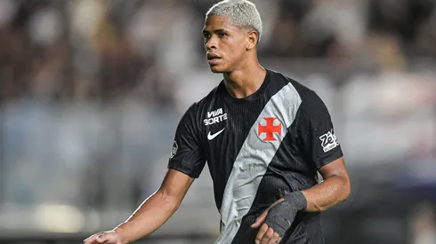 Cauan Barros permanece valorizado no mercado da bola – Foto: Thiago Ribeiro/AGIF
