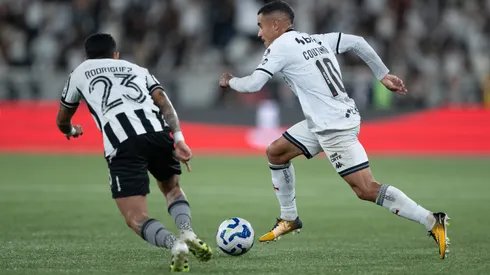 RJ – RIO DE JANEIRO – 11/09/2025 – COPA DO BRASIL 2025, BOTAFOGO X VASCO – Coutinho jogador do Vasco durante partida contra o Botafogo no estadio Engenhao pelo campeonato Copa Do Brasil 2025. Foto: Jorge Rodrigues/AGIF
