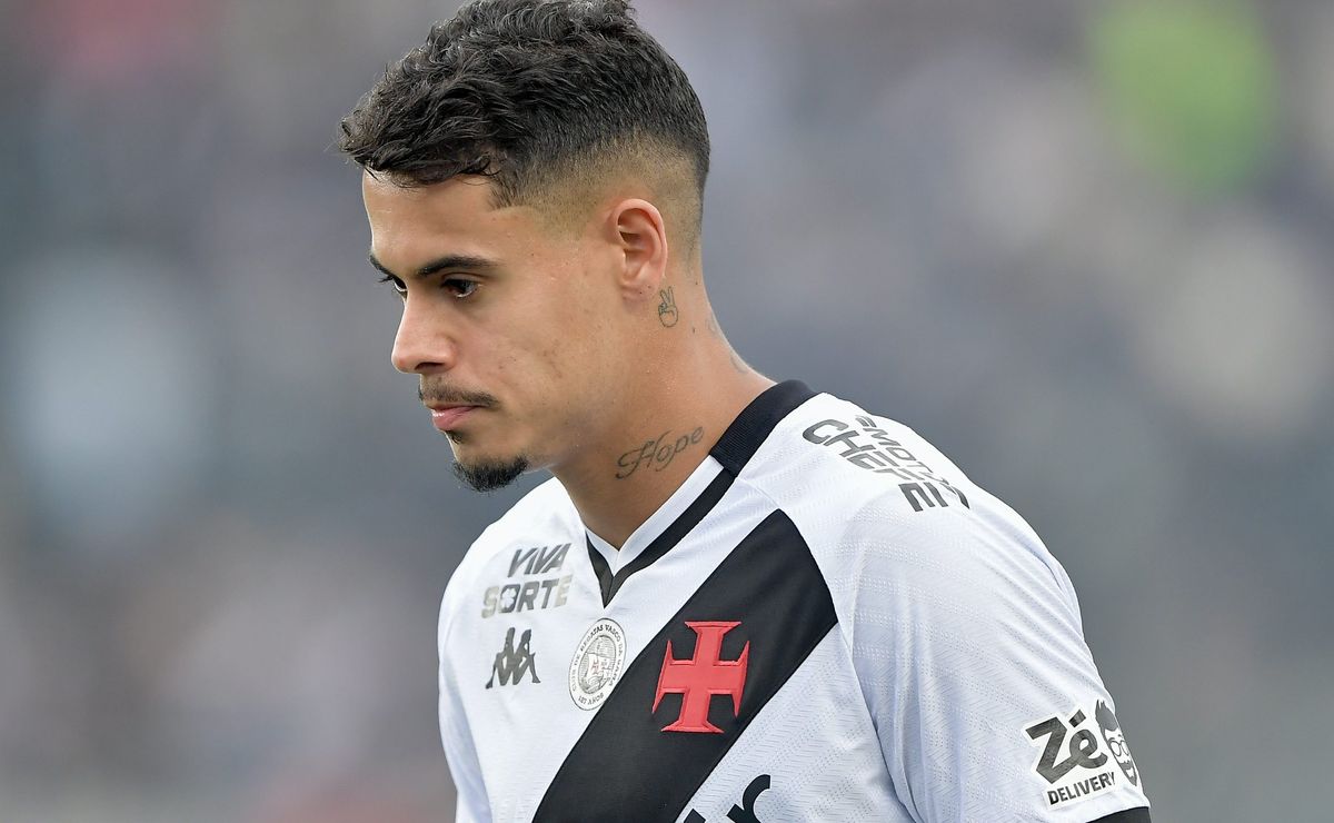 Vasco tem desfalque de Lucas Freitas para clássico contra o Botafogo por problema clínico