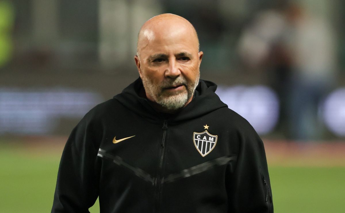 Sampaoli revela motivo para não escalar os reforços Alan Minda e Cassierra: “Precisam de adaptação”
