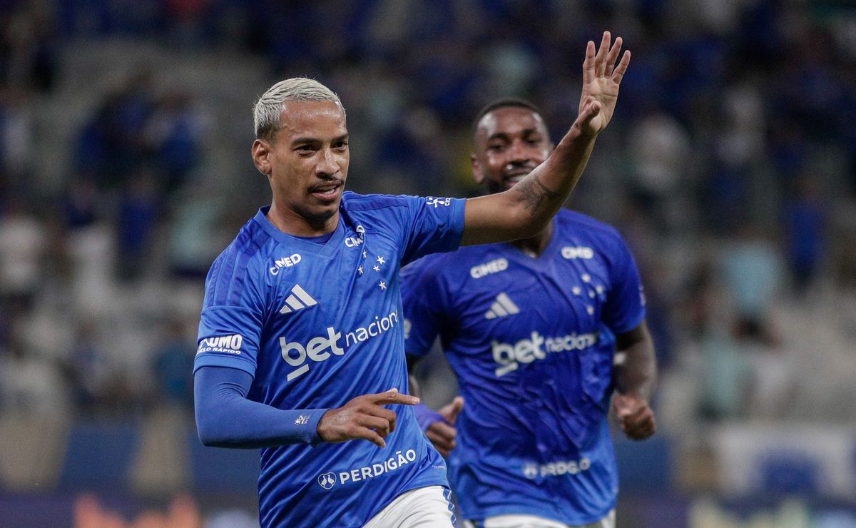 Escalação do Cruzeiro: Tite repete trio ofensivo com Kaio Jorge, Gerson e Matheus Pereira
