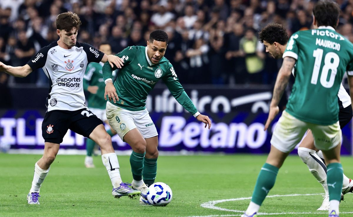 Corinthians x Palmeiras: Vampeta aponta favoritismo corintiano no Dérbi pelo Paulistão