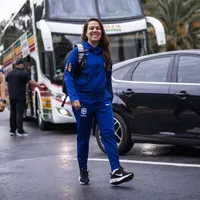 Camilla celebra rodagem do elenco e vitória da Seleção Sub-20