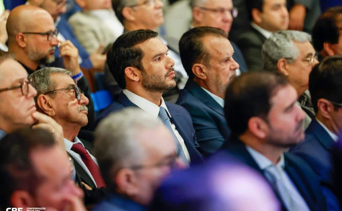 Presidente da CBF exalta campanha do Corinthians no Mundial e destaca evolução no Futebol Feminino