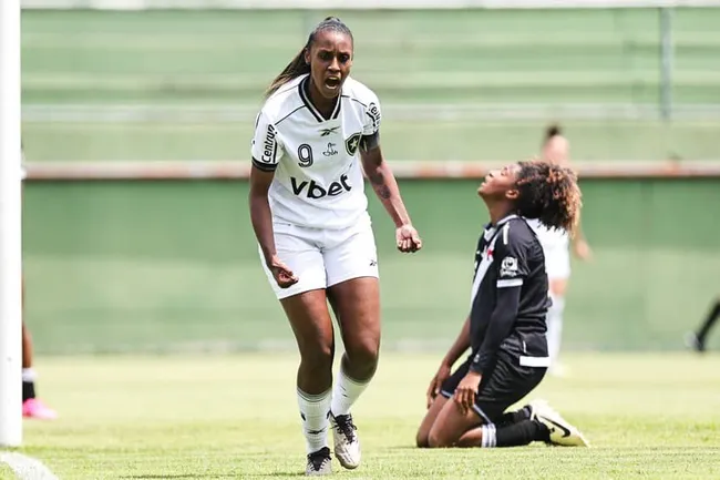 Fernanda Tipa comemora gol pelo Botafogo. Foto: Arthur Barreto/Botafogo
