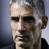 Vojvoda muda jogo e complica vitória do Santos