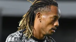 Carillo sente desconforto e não joga derby na Neo Química Arena