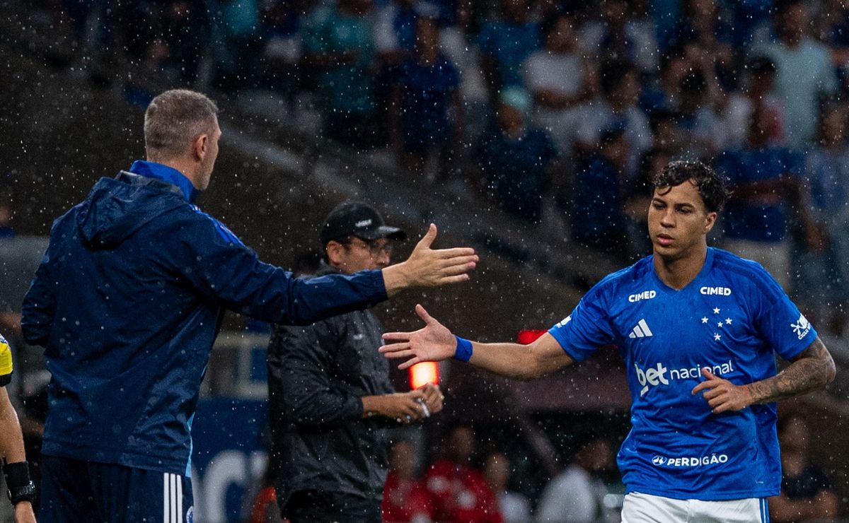 Cruzeiro vence América-MG por 2 a 0 e Kaio Jorge alivia pressão em Tite em noite artilheira