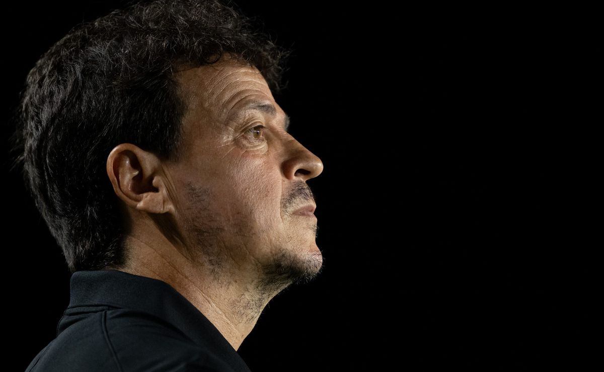 Fernando Diniz leva titulares contra o Botafogo e conduz vitória do Vasco pelo Campeonato Carioca