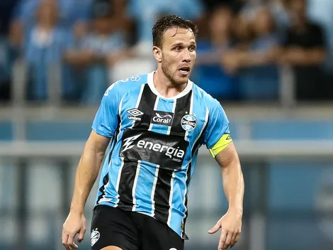 Grêmio indica permanência de Arthur até julho