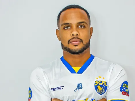 Alexandre, do Sampaio Corrêa-RJ, se pronuncia após convulsão