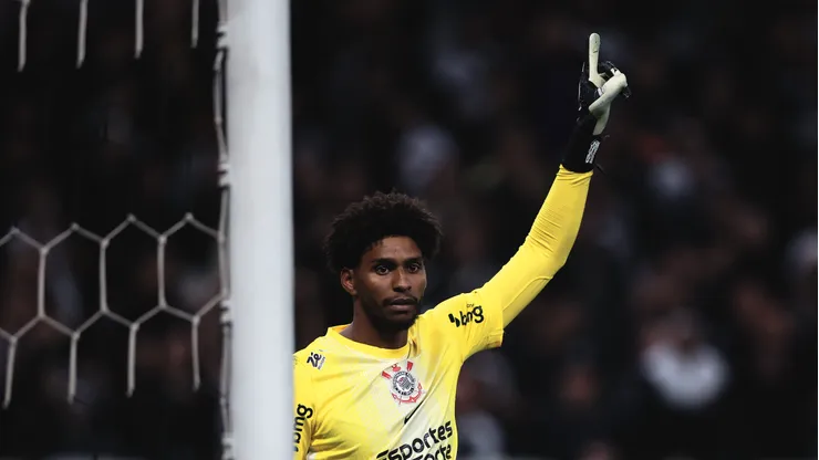 Momento do goleiro chamou atenção dos torcedores