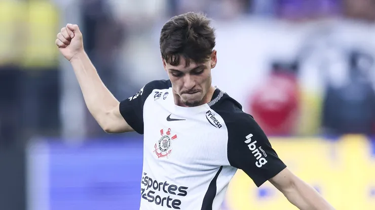 Breno Bidon, volante do Corinthians em partida pelo campeonato brasileiro (Foto: Alexandre Schneider/Getty Images)