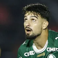 Flaco López arrisca bicicleta em Corinthians x Palmeiras e viraliza