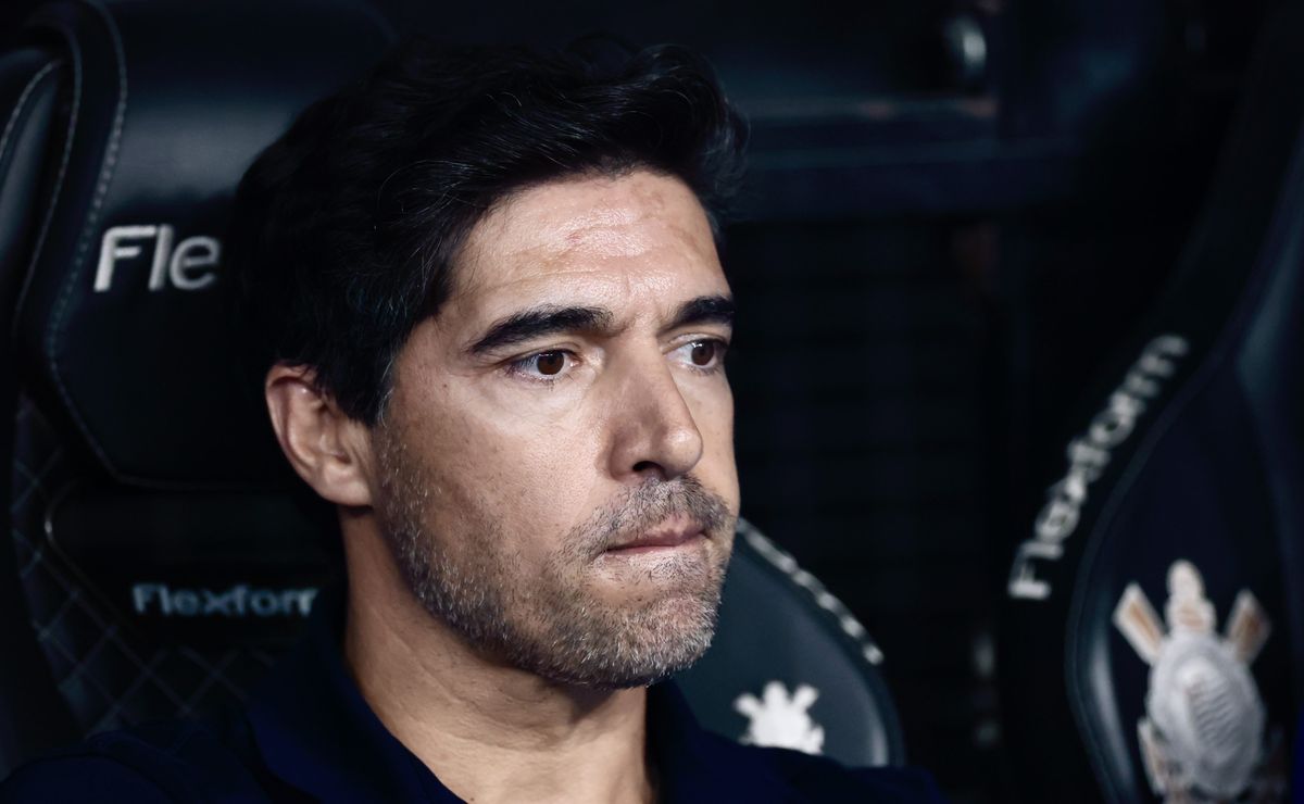 Abel Ferreira é expulso, em Corinthians x Palmeiras, e Flaco López salva a noite do Alviverde