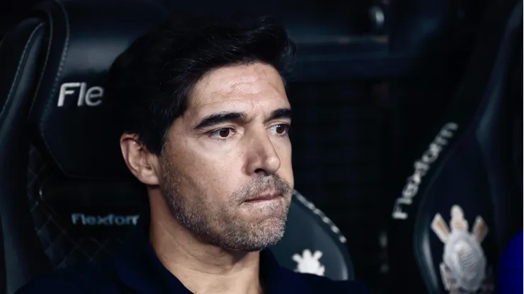 Abel Ferreira durante o clássico