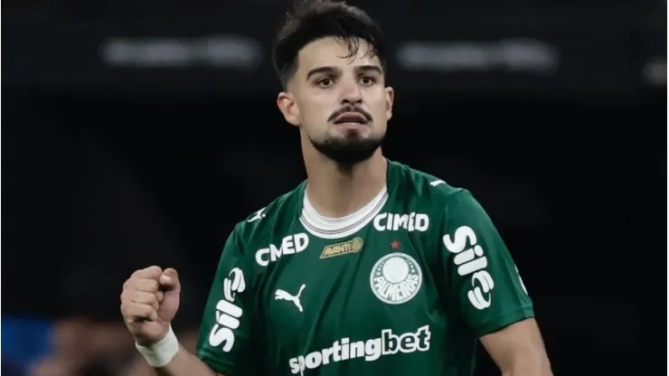 Flaco López comemora gol contra o Corinthians no final do Derby