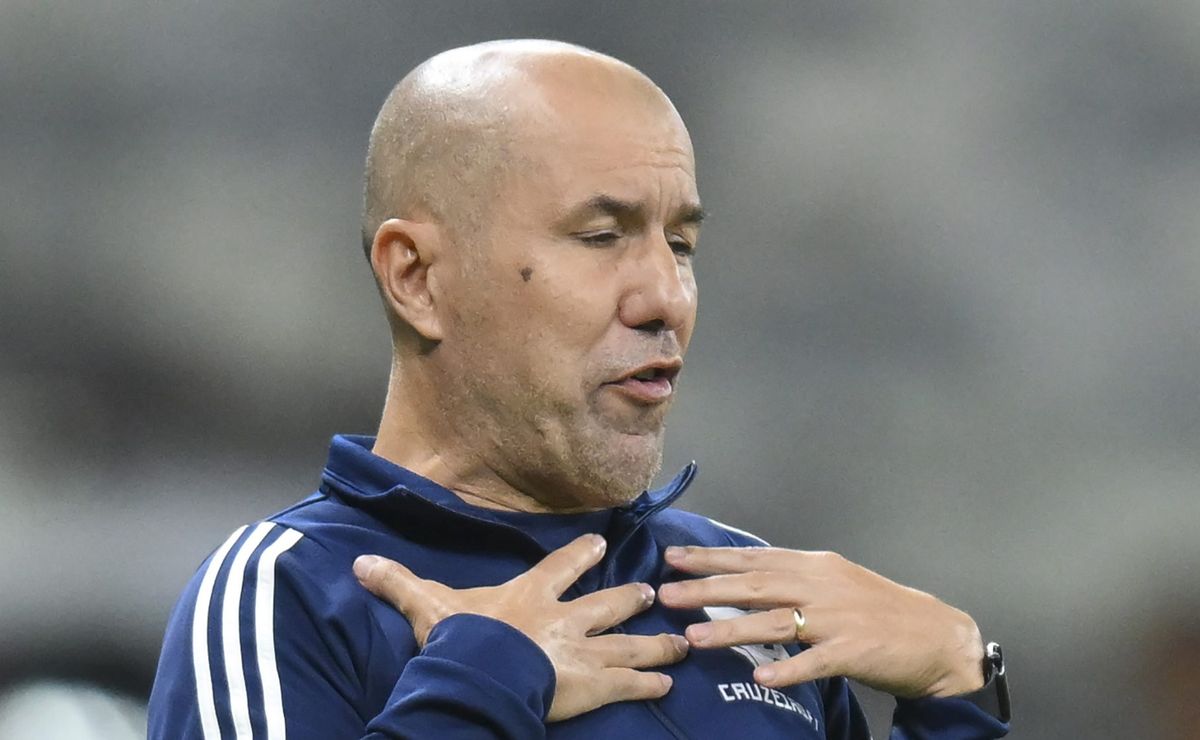 Leonardo Jardim muda de ideia e decide aceitar ouvir propostas para voltar ao futebol