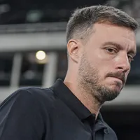 Anselmi justifica substituição de Barboza e destaca importância de Bastos