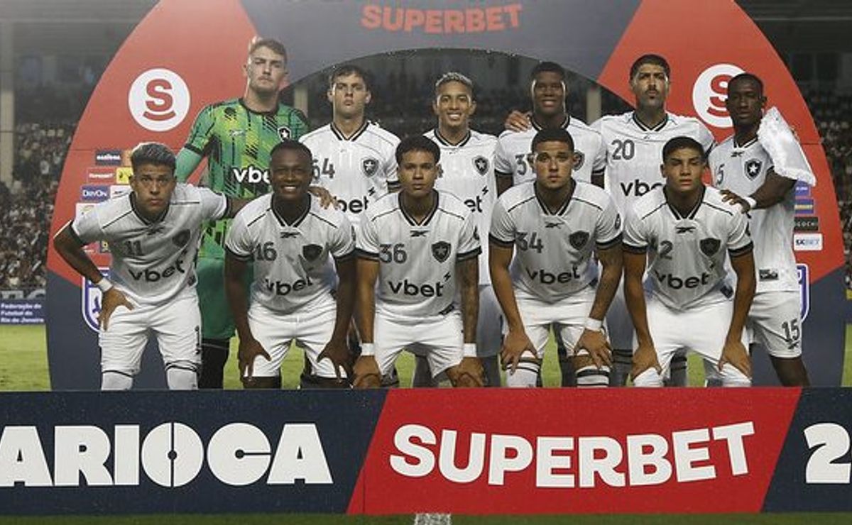 Marquinhos quebra o silêncio após expulsão em Vasco x Botafogo e pede desculpas à torcida: “Excesso de vontade me fez errar”