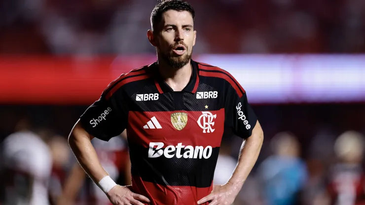 Jorginho vai desfalcar o Flamengo contra o Vitória - Foto: Marcello Zambrana/AGIF