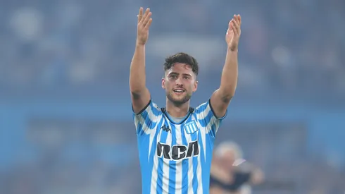 AVELLANEDA, ARGENTINA – OCTOBER 31: Marco Di Cesare of Racing Club celebrates after winning the Copa CONMEBOL Sudamericana 2024 Semifinal second leg match between Racing Club and Corinthians  at Presidente Peron Stadium on October 31, 2024 in Avellaneda, Argentina. (Photo by Marcelo Endelli/Getty Images)

